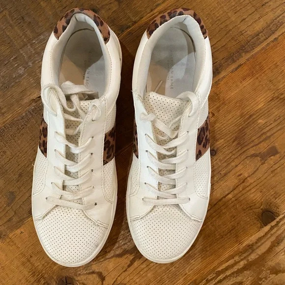 American Eagles Tennis Shoes, Size 9 - Picture 2 of 8